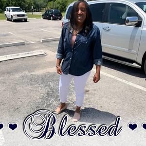 Meet your Posher, Tiffany